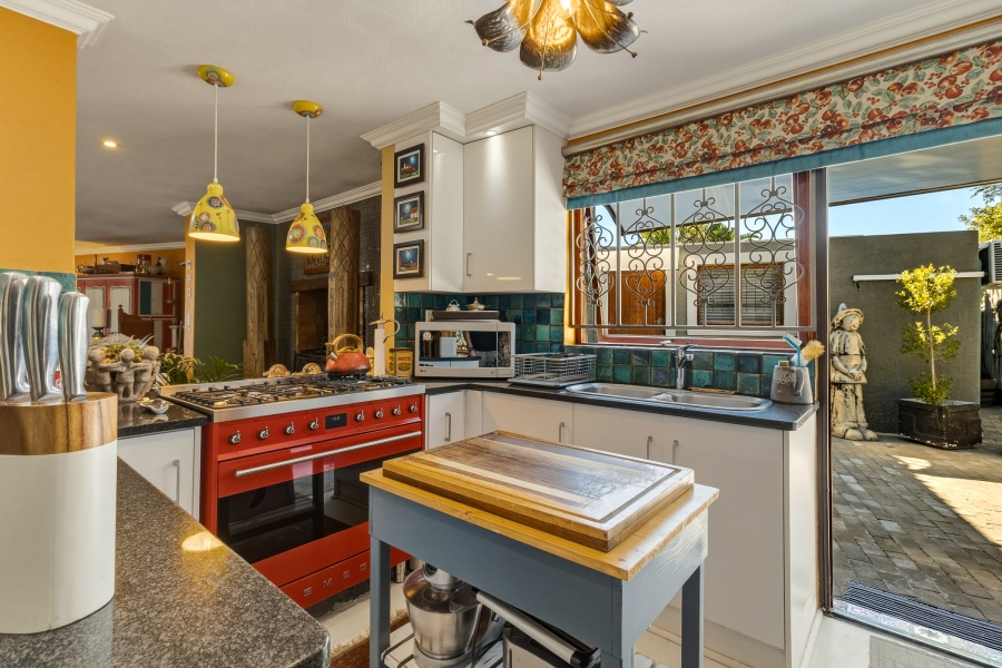 4 Bedroom Property for Sale in Strand South Western Cape